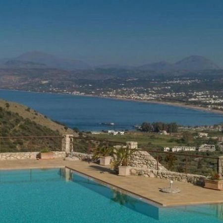 Arbutus - Relaxing Apartment With Fantastic Views Jeorjoúpoli Eksteriør bilde