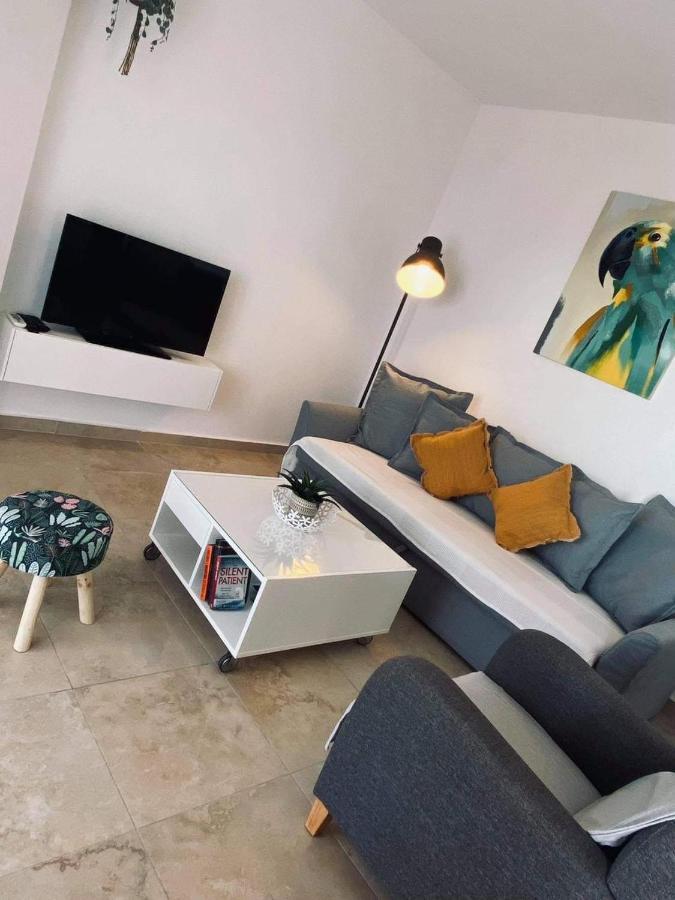 Arbutus - Relaxing Apartment With Fantastic Views Jeorjoúpoli Eksteriør bilde