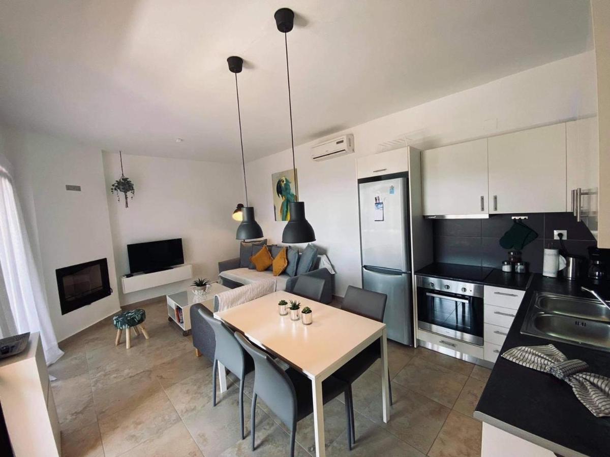 Arbutus - Relaxing Apartment With Fantastic Views Jeorjoúpoli Eksteriør bilde