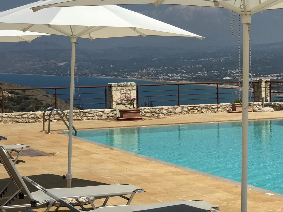 Arbutus - Relaxing Apartment With Fantastic Views Jeorjoúpoli Eksteriør bilde
