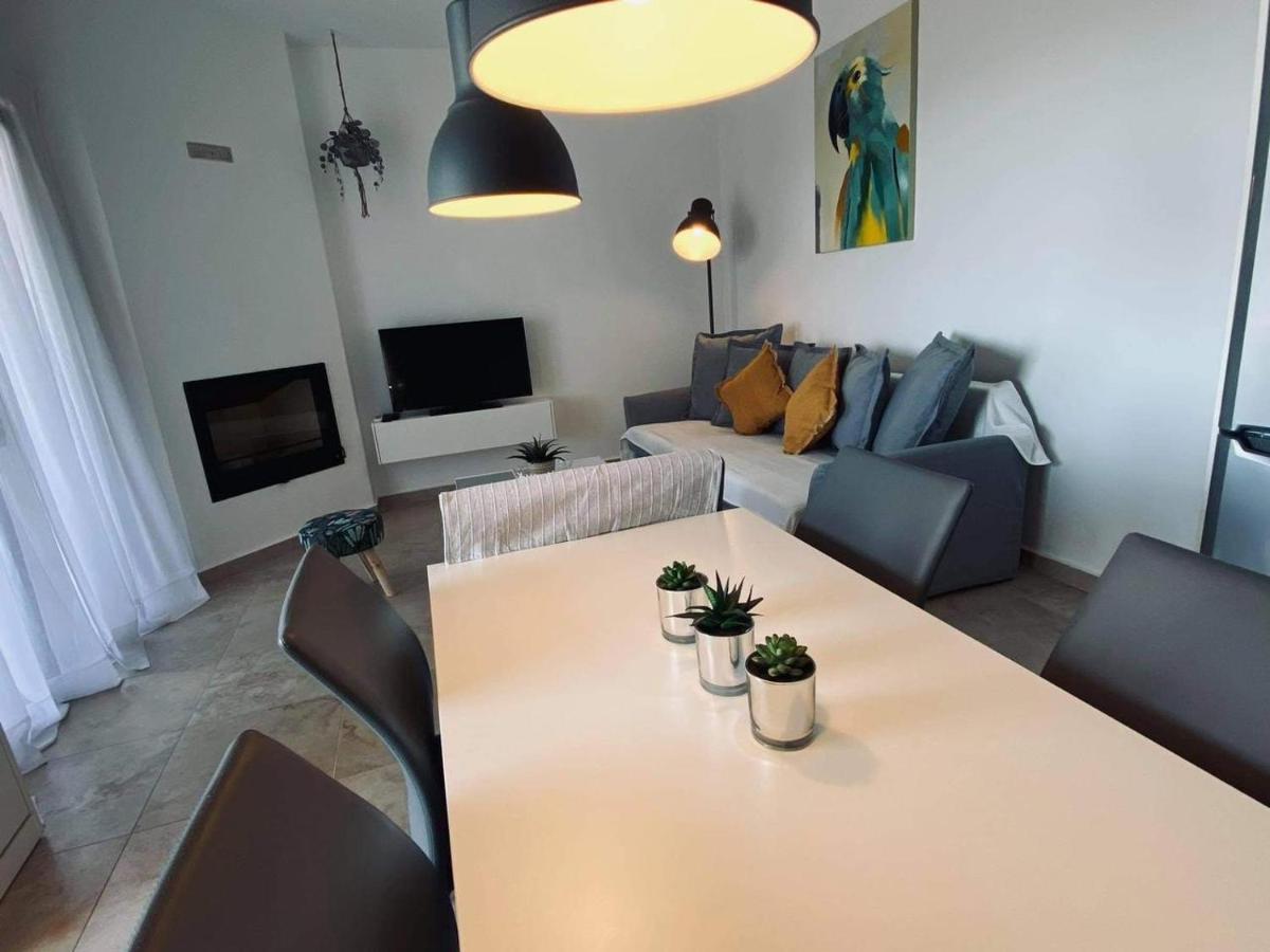 Arbutus - Relaxing Apartment With Fantastic Views Jeorjoúpoli Eksteriør bilde